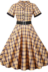 Gelbes Midi-Swing-Kleid mit Karomuster und kurzen Ärmeln